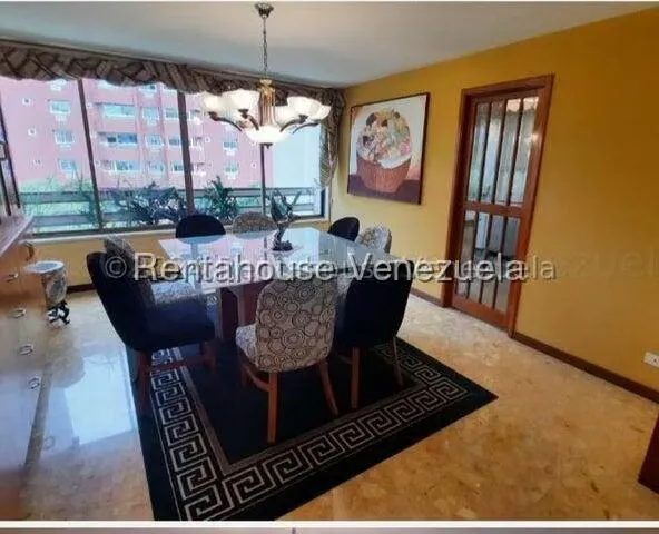 Apartamento (1 Nivel) en Alquiler en El Rosal, Distrito Metropolitano - 11