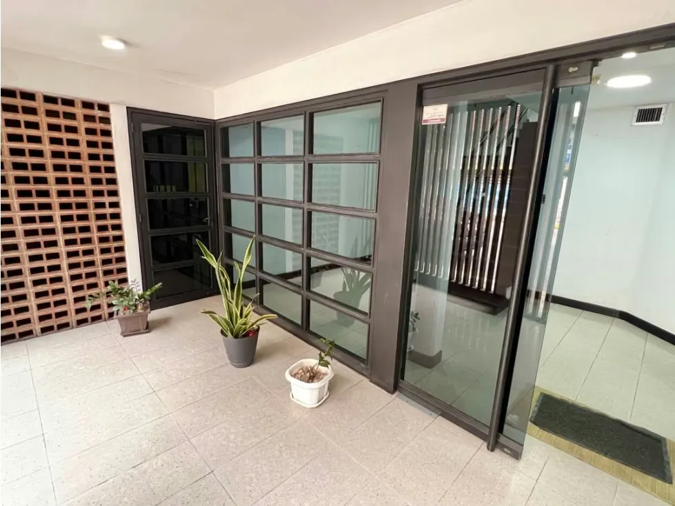 En Venta Galpon tipo Edificio Industrial Comercial en Boleita Sur. - 11