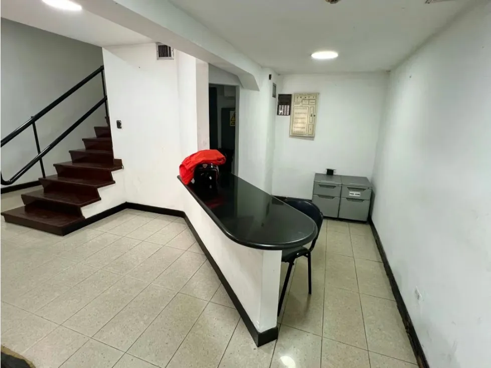 En Venta Galpon tipo Edificio Industrial Comercial en Boleita Sur. - 12