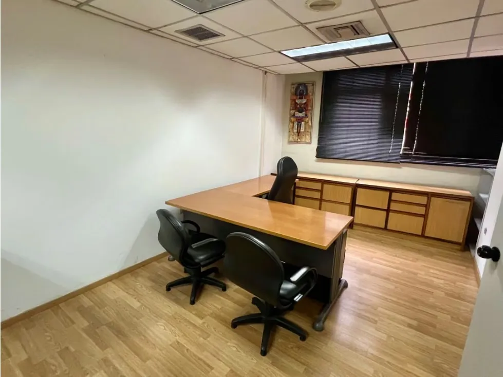 En Venta Galpon tipo Edificio Industrial Comercial en Boleita Sur. - 23