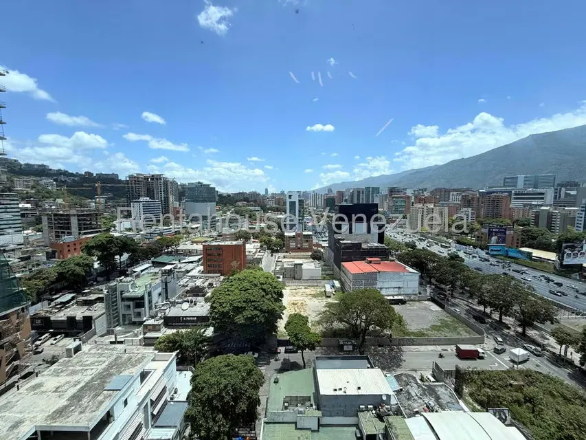 Local Comercial en Alquiler en Las Mercedes, Distrito Metropolitano - 2