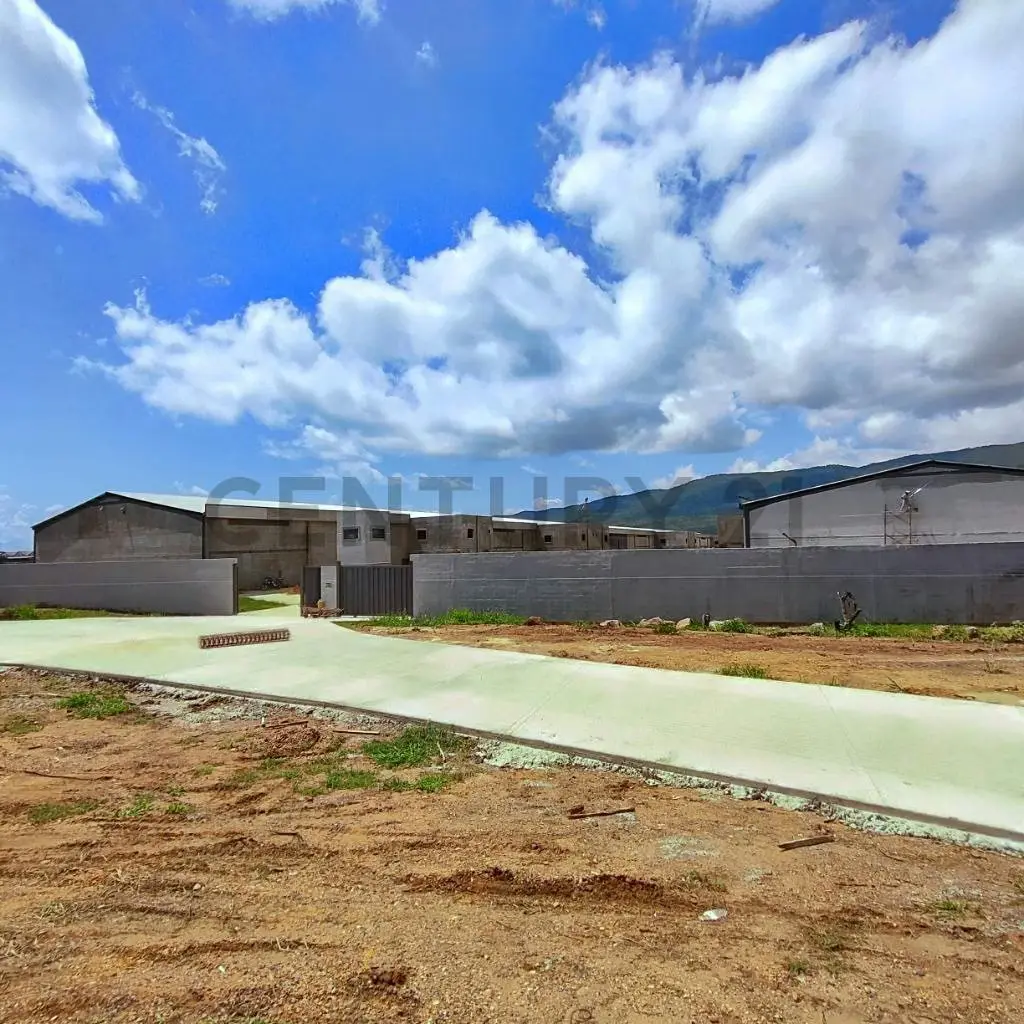 Alquiler de Galpones en Cond. Industrial Oasis Park - 2
