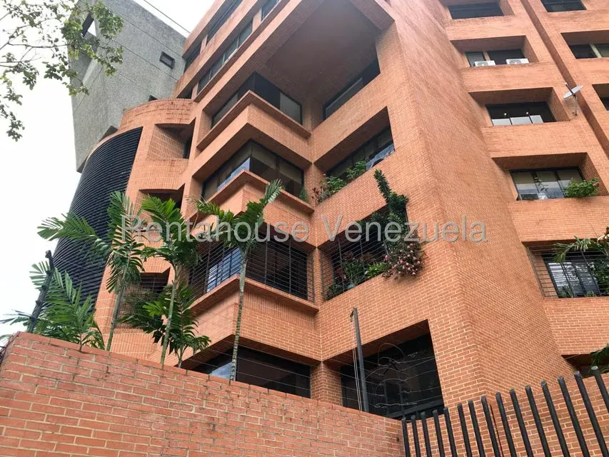 Apartamento (1 Nivel) en Venta en Los Samanes, Distrito Metropolitano - 2