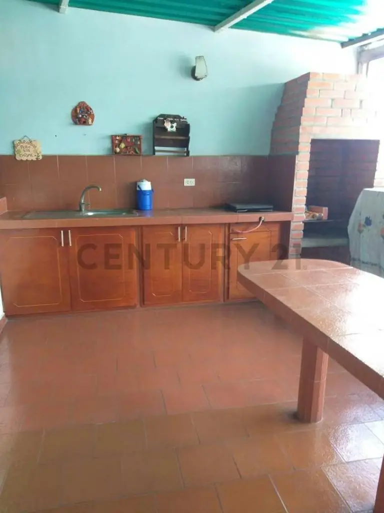 A precio de Oportunidad Casa de 2 plantas en Sector la Honda Tocuyito - 2