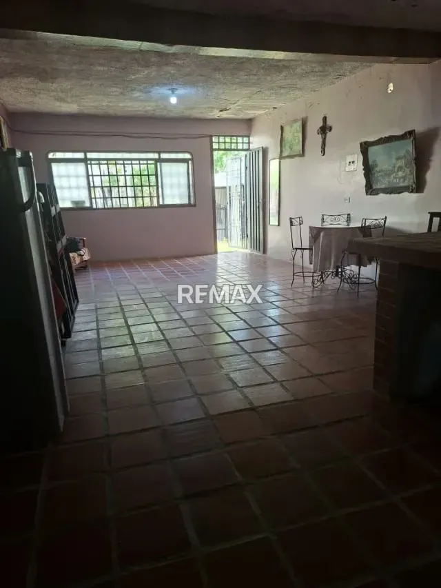 Ubicación: Sector La Laguna, Aldea Sucre, Vía Principal, Vía Transandina, Estado Táchira - 12
