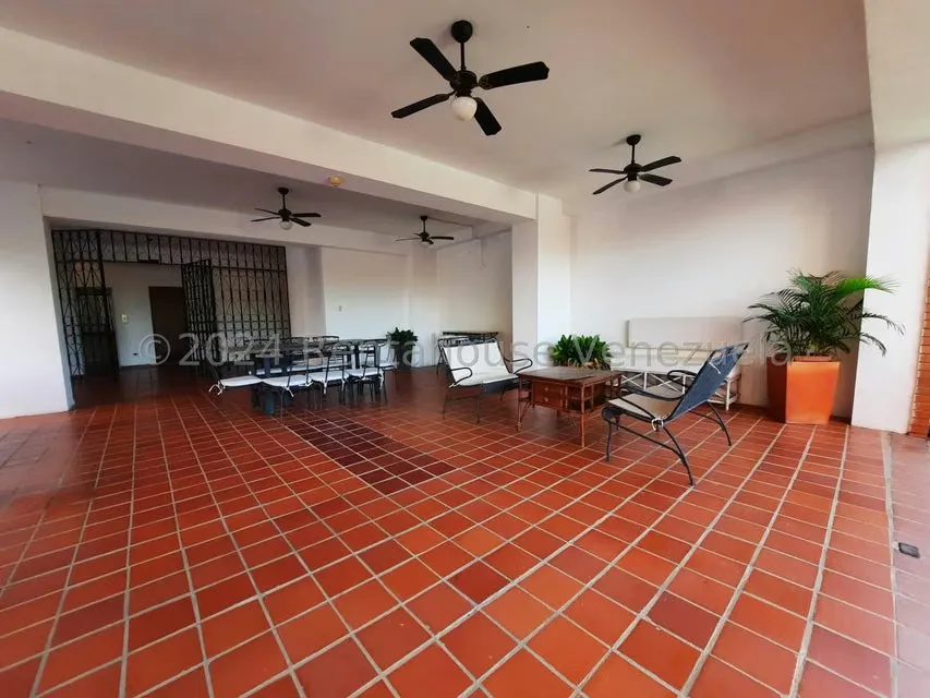 Apartamento (1 Nivel) en Venta en La Lago, Zulia - 21
