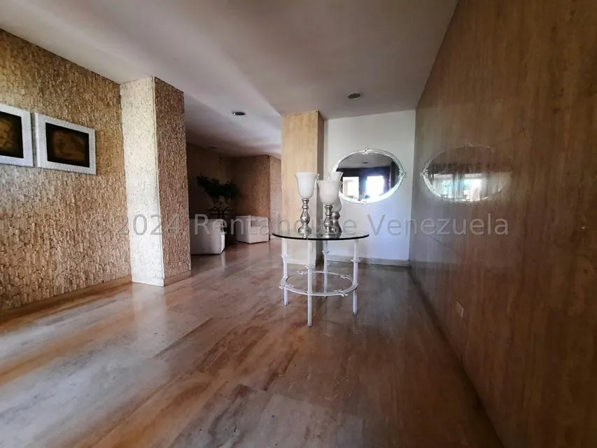 Apartamento (1 Nivel) en Venta en La Lago, Zulia - 3