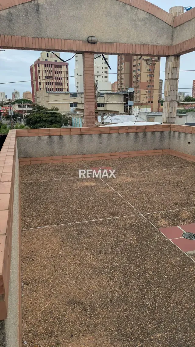 Amplio Apto en alquiler con terraza Sta Rita con C.C pacific time cecilio Acosta - Maracaibo zulia - 7