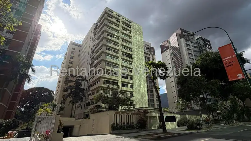 Apartamento (1 Nivel) en Alquiler en Campo Alegre, Distrito Metropolitano