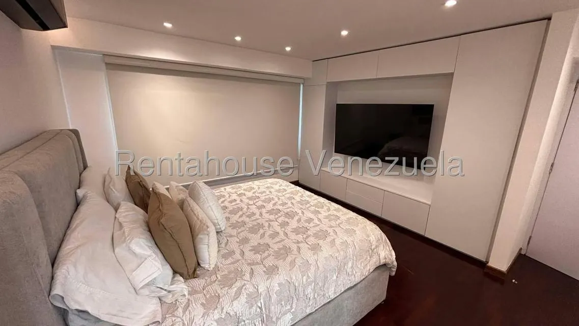 Apartamento (1 Nivel) en Alquiler en Campo Alegre, Distrito Metropolitano - 13