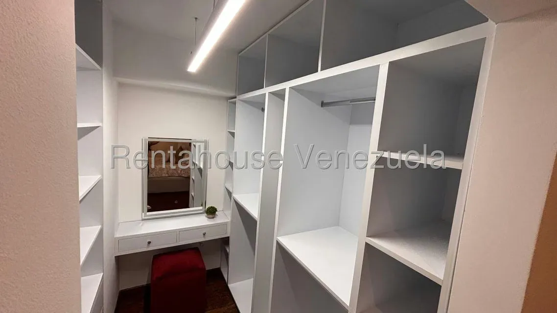 Apartamento (1 Nivel) en Alquiler en Campo Alegre, Distrito Metropolitano - 14