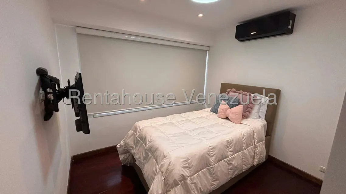 Apartamento (1 Nivel) en Alquiler en Campo Alegre, Distrito Metropolitano - 18