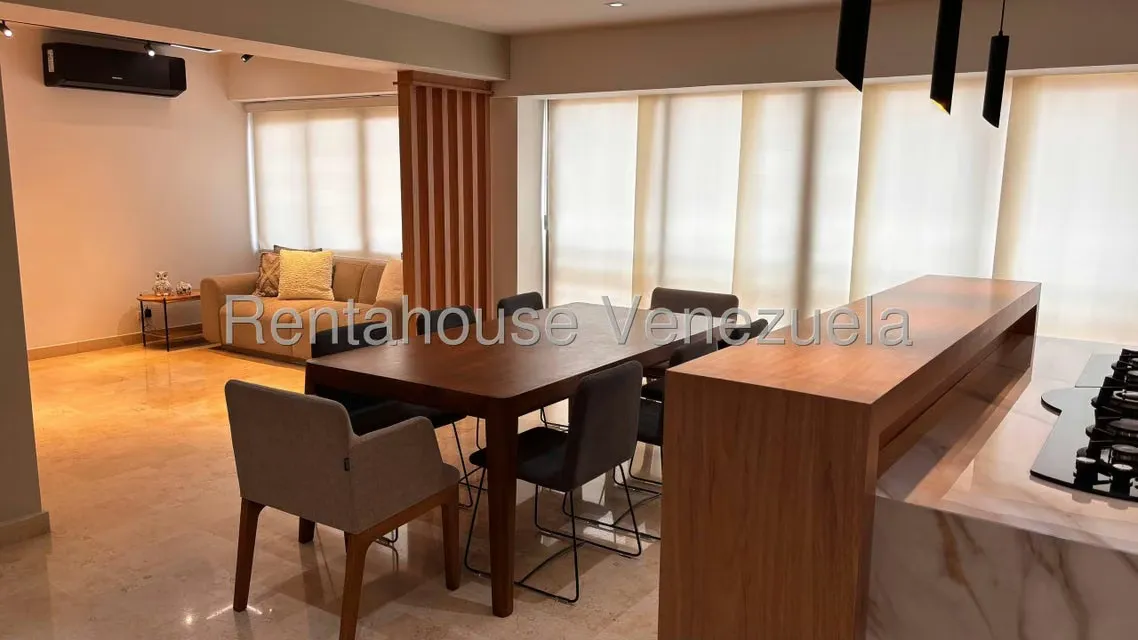 Apartamento (1 Nivel) en Alquiler en Campo Alegre, Distrito Metropolitano - 4
