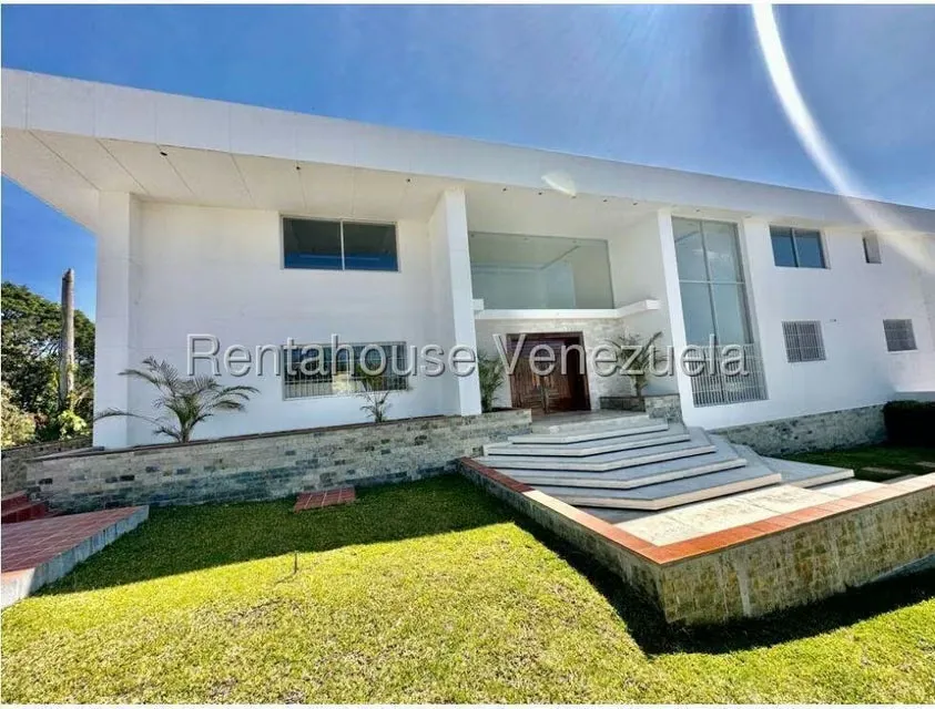 Casa (Multipes Niveles) en Venta en La Lagunita Country Club, Distrito Metropolitano - 2
