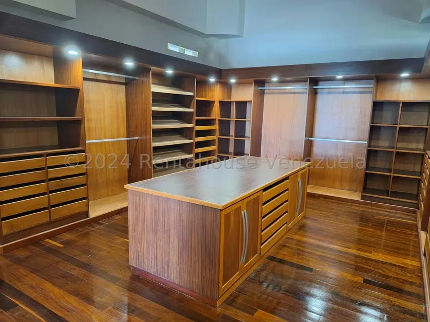 Casa (Multipes Niveles) en Venta en La Lagunita Country Club, Distrito Metropolitano - 22