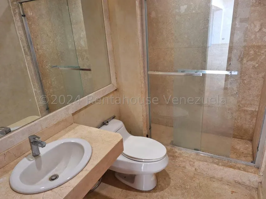 Casa (Multipes Niveles) en Venta en La Lagunita Country Club, Distrito Metropolitano - 26