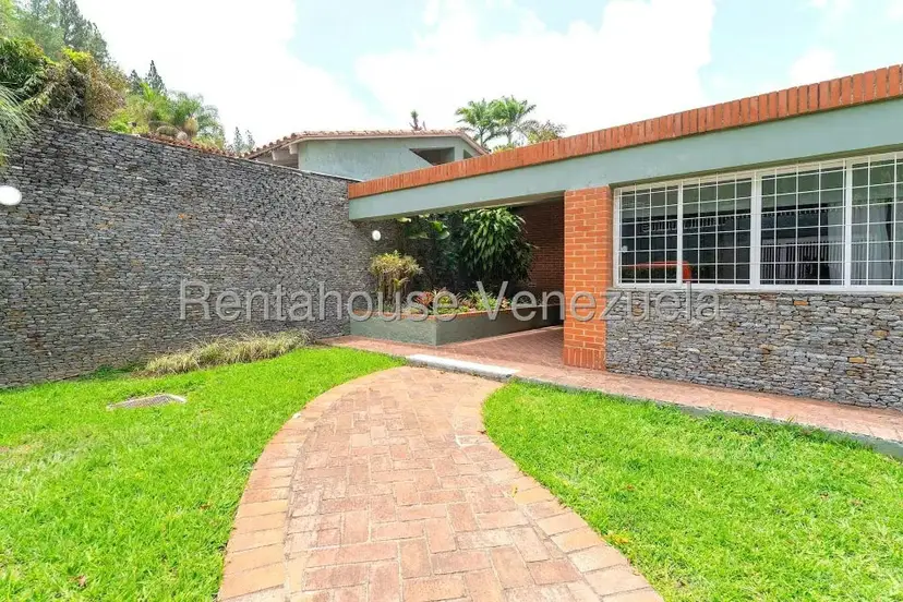 Casa (1 Nivel) en Venta en La Lagunita Country Club, Distrito Metropolitano — 2