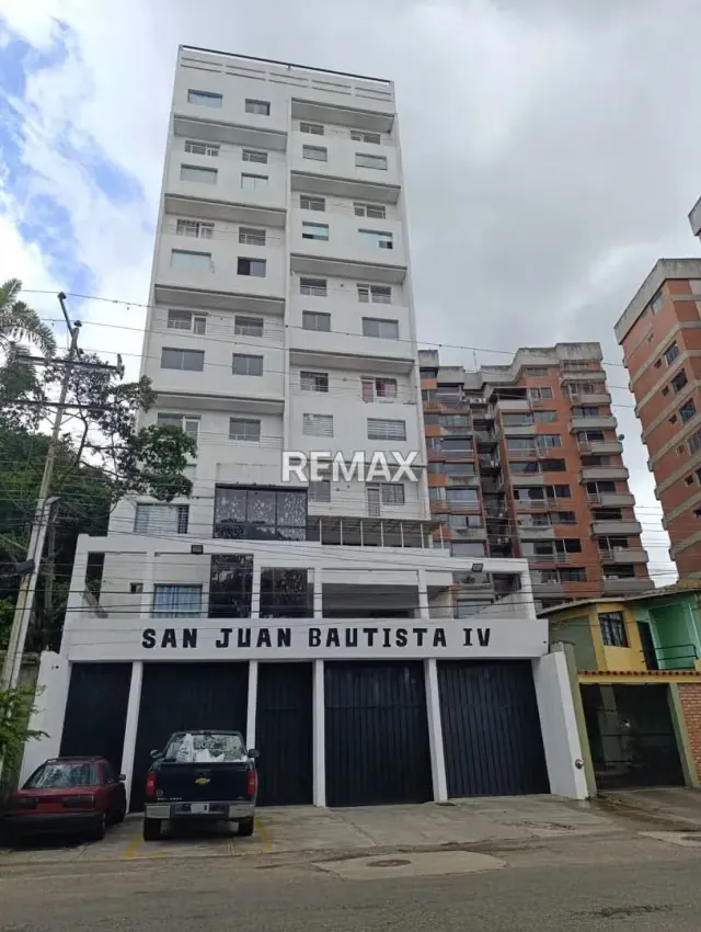 APARTAMENTO EN ALQUILER EN SAN JUAN BAUTISTA IV