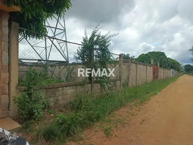 VENDO TERRENO DE 3.700 MTS2