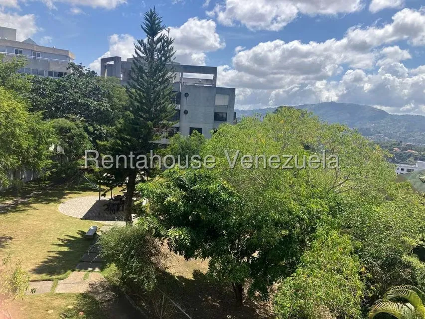 Apartamento (1 Nivel) en Alquiler en Colinas de Bello Monte, Distrito Metropolitano - 2