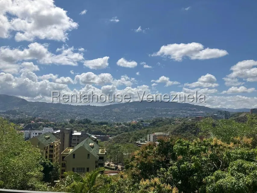Apartamento (1 Nivel) en Alquiler en Colinas de Bello Monte, Distrito Metropolitano - 11
