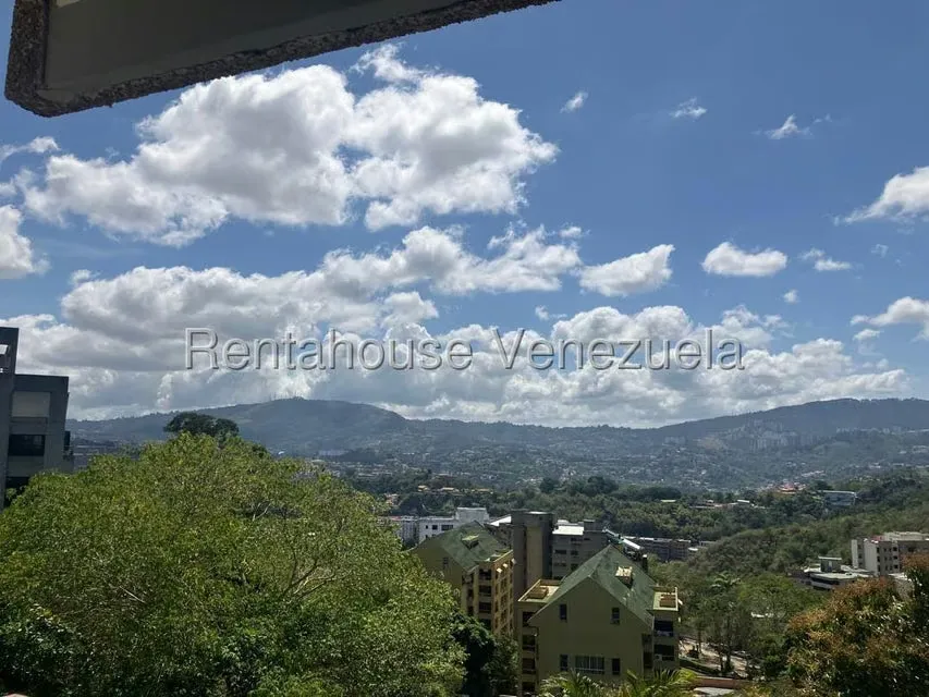 Apartamento (1 Nivel) en Alquiler en Colinas de Bello Monte, Distrito Metropolitano - 12
