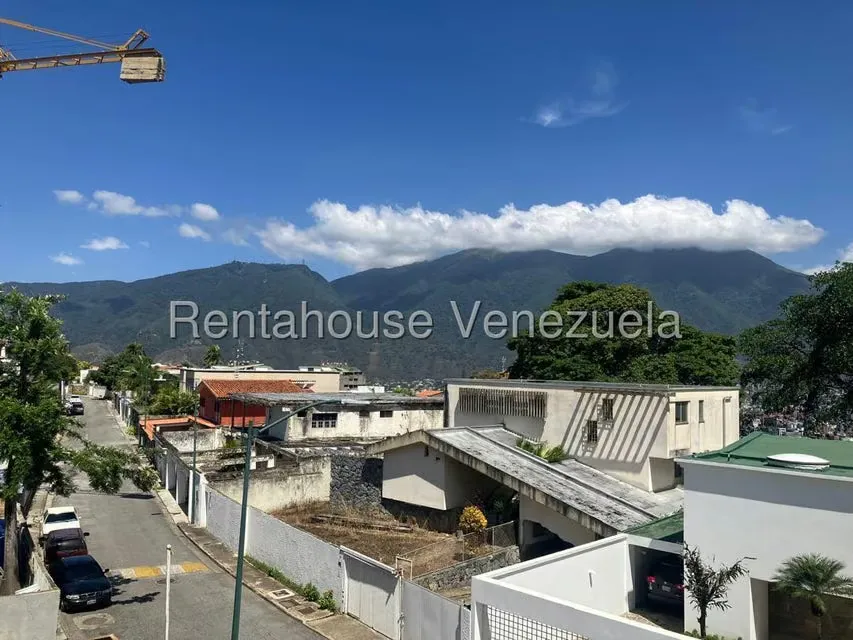 Apartamento (1 Nivel) en Alquiler en Colinas de Bello Monte, Distrito Metropolitano - 17