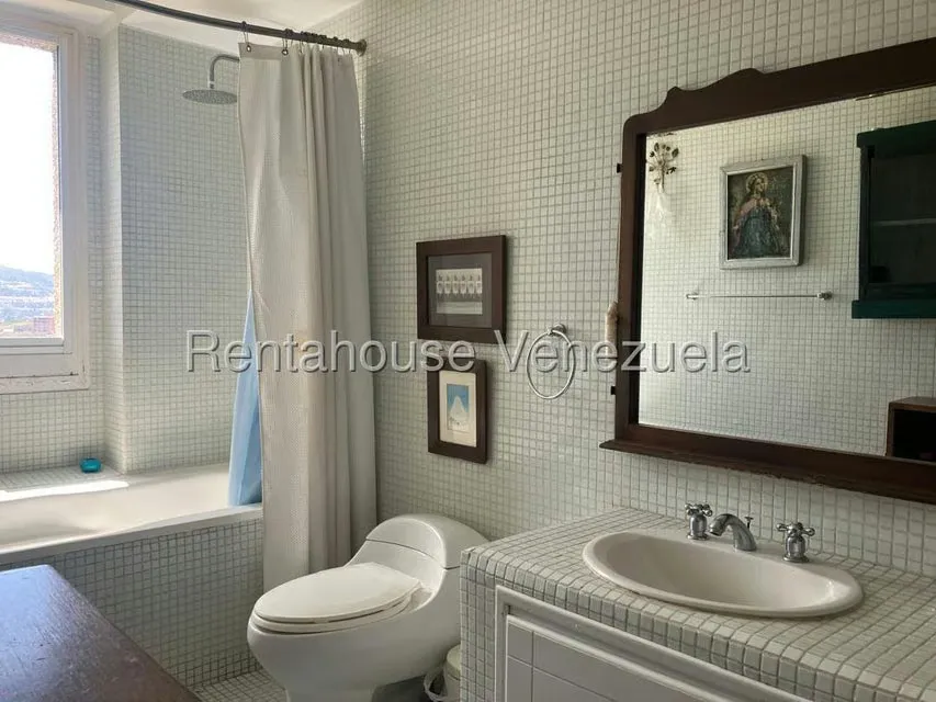Apartamento (1 Nivel) en Alquiler en Colinas de Bello Monte, Distrito Metropolitano - 23