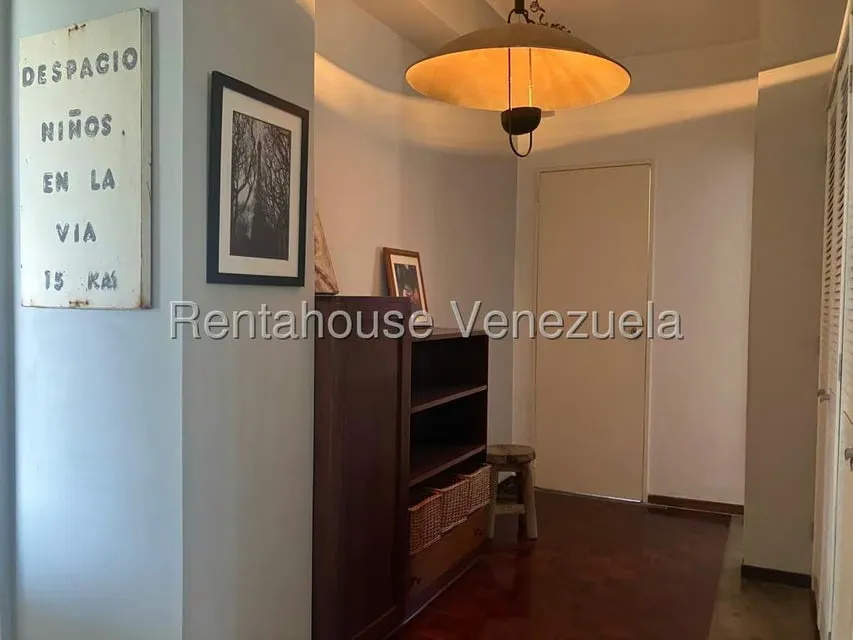 Apartamento (1 Nivel) en Alquiler en Colinas de Bello Monte, Distrito Metropolitano - 26