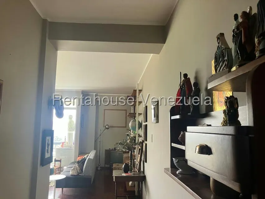 Apartamento (1 Nivel) en Alquiler en Colinas de Bello Monte, Distrito Metropolitano - 36