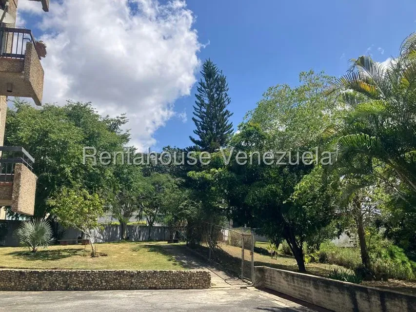 Apartamento (1 Nivel) en Alquiler en Colinas de Bello Monte, Distrito Metropolitano - 38