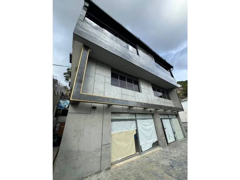 Venta de Casa Comercial en Los Chaguaramos 1582DR 840M2/8B/19Ofic.
