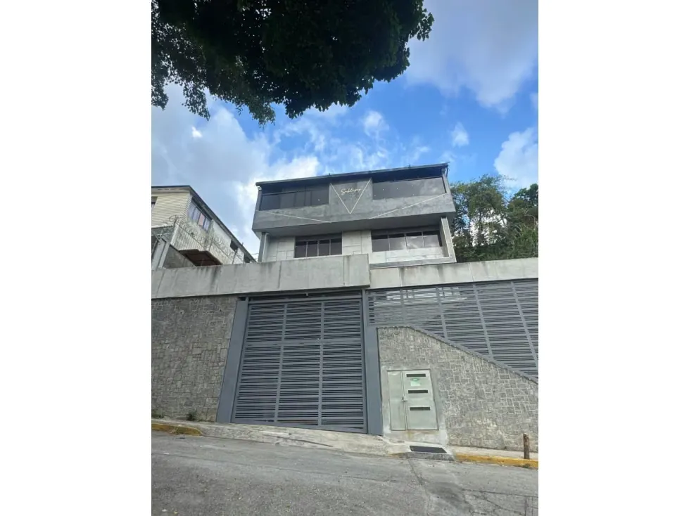 Venta de Casa Comercial en Los Chaguaramos 1582DR 840M2/8B/19Ofic. - 2