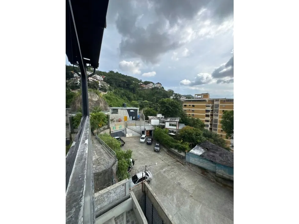Venta de Casa Comercial en Los Chaguaramos 1582DR 840M2/8B/19Ofic. - 31