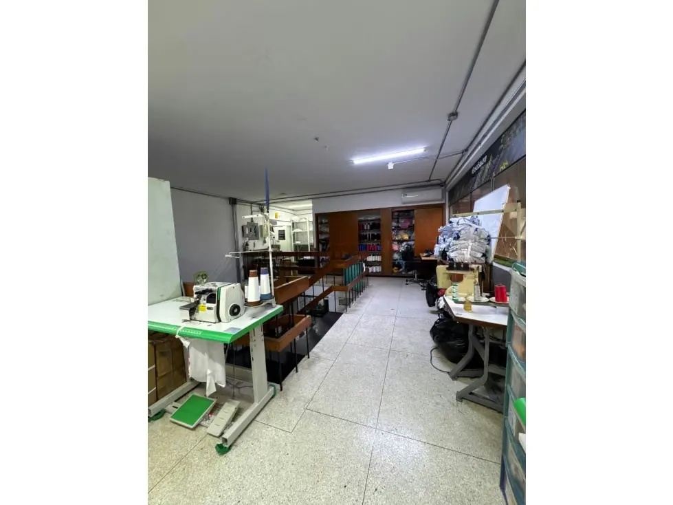 Venta de Casa Comercial en Los Chaguaramos 1582DR 840M2/8B/19Ofic. - 7