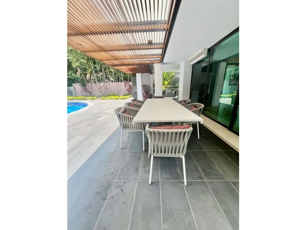 Se Vende o Alquila Qta 550m2 Colinas de Tamanaco 5435 - 5