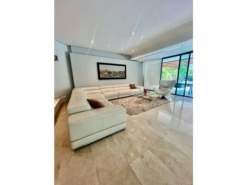 Se Vende o Alquila Qta 550m2 Colinas de Tamanaco 5435 - 7