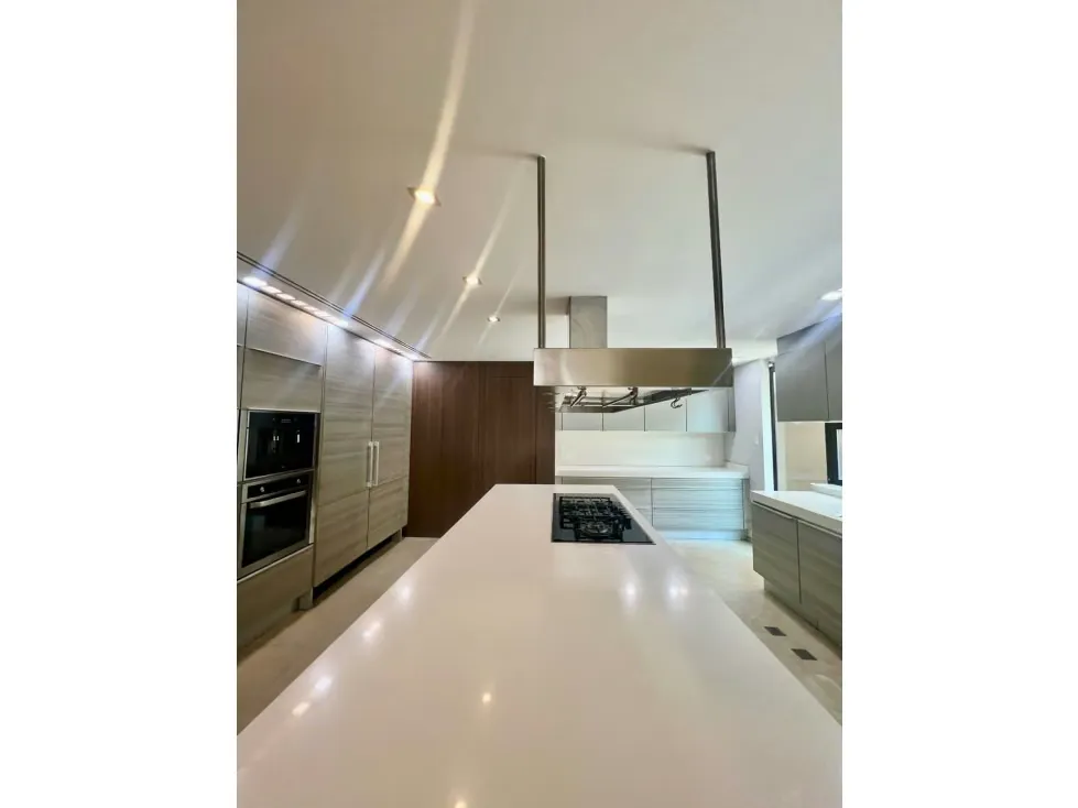 Se Vende o Alquila Qta 550m2 Colinas de Tamanaco 5435 - 10