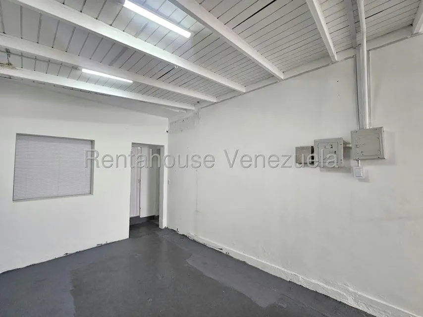 Local Comercial en Alquiler en Del Este, Lara - 13