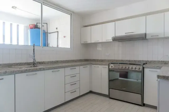 Apartamento en Alquiler en Res. Ana María - 14