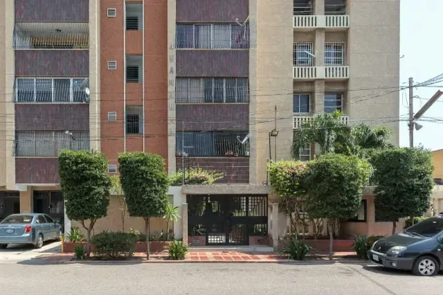 Apartamento en Alquiler en Res. Ana María - 16