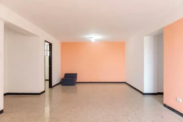 Apartamento en Alquiler en Res. Ana María - 8