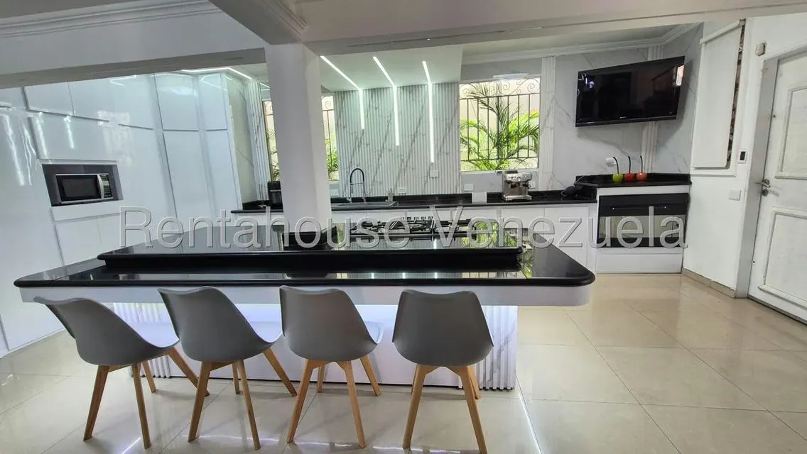 Casa (Duplex) en Venta en La Rosaleda, Lara - 16