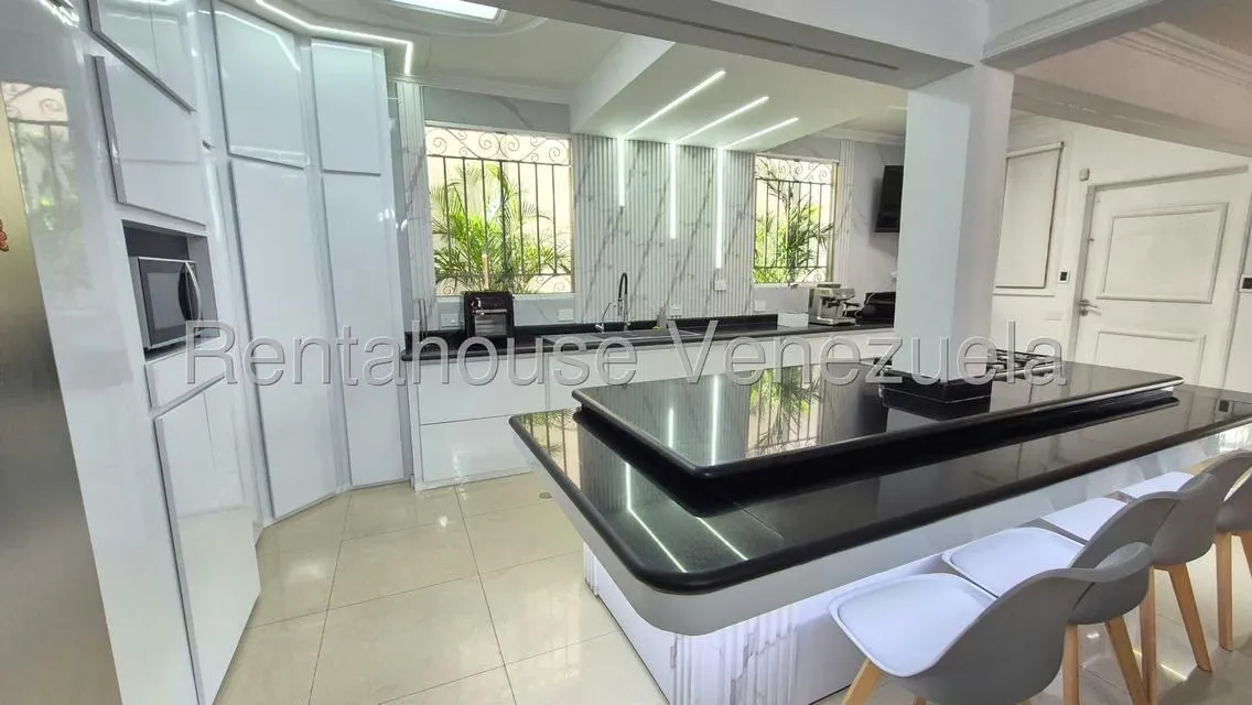 Casa (Duplex) en Venta en La Rosaleda, Lara - 18