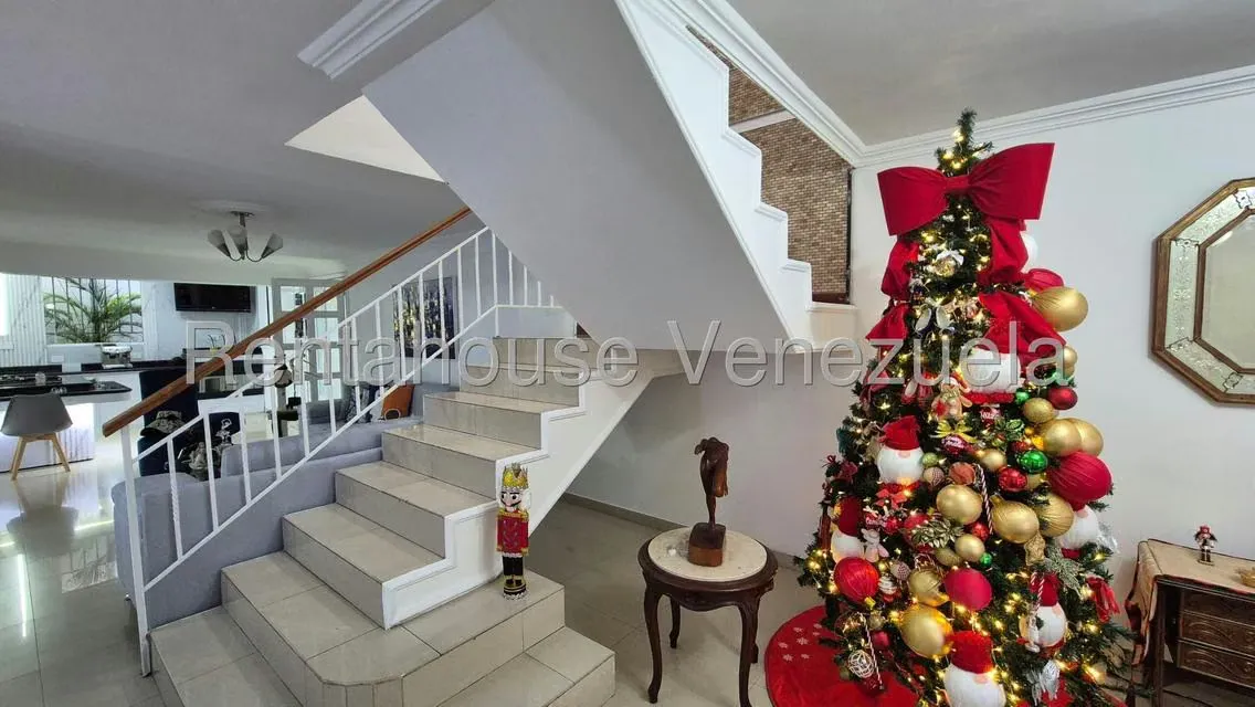 Casa (Duplex) en Venta en La Rosaleda, Lara - 3