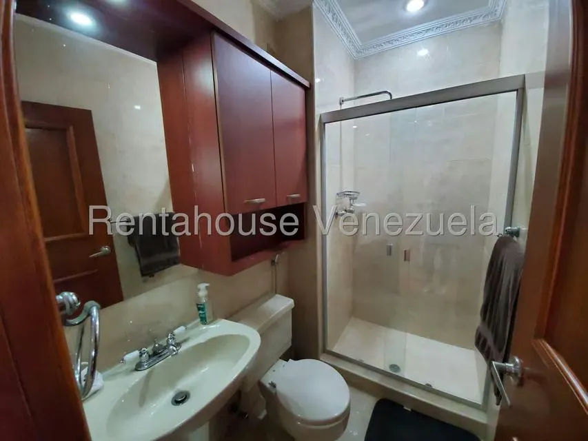 Casa (Duplex) en Venta en La Rosaleda, Lara - 35