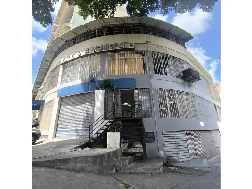 EDIFICIO EN VENTA CON POTENCIAL COMERCIAL EN QUINTA CRESPO