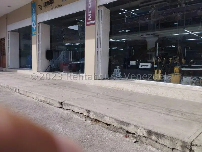 Edificio en Venta en Centro, Lara - 2
