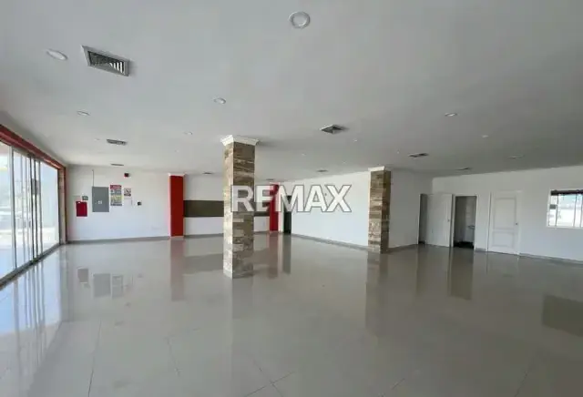 Local en Alquiler Ubicado en el Doral. Santa Irene Av Girardot