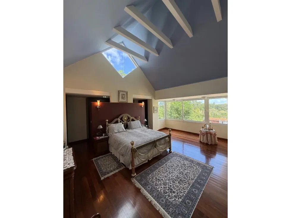 SE VENDE HERMOSA CASA EN LA LAGUNITA - 11